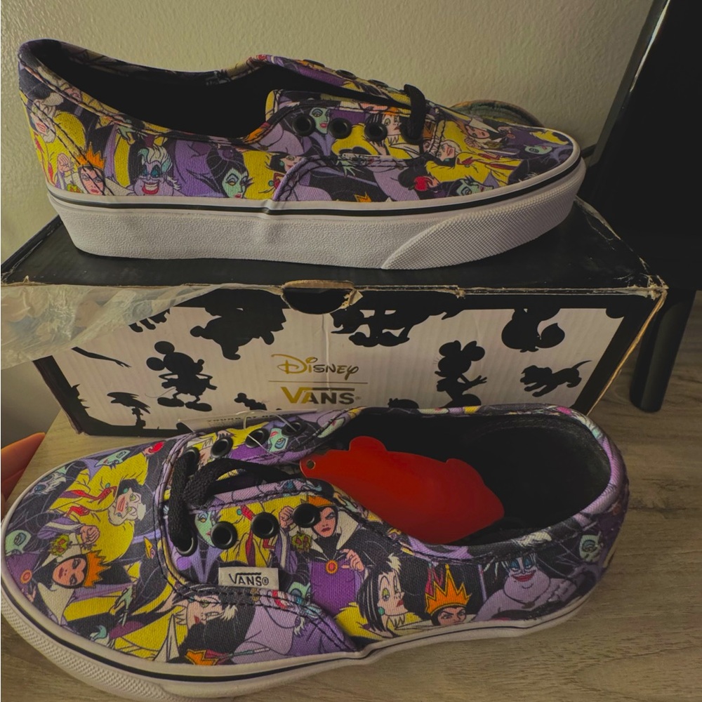 NEW NEVER USED 2014/2015 Disney X Vans Villain collection